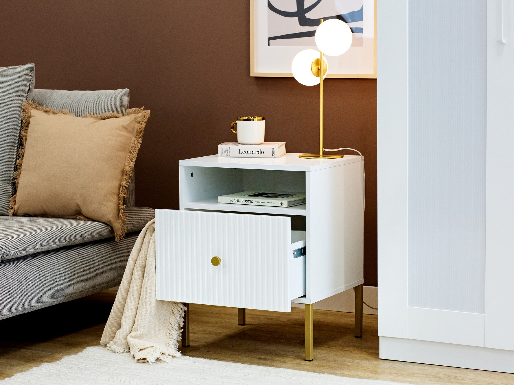 Sengebord Etliva 106 (Hvid + Gylden)