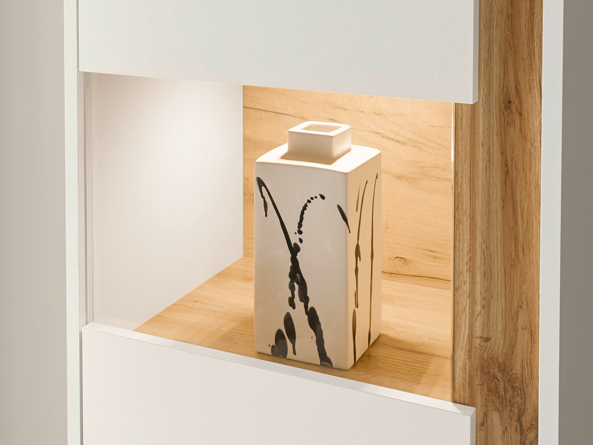 Reol Elbsori 100 (Hvid + Wotan eg)