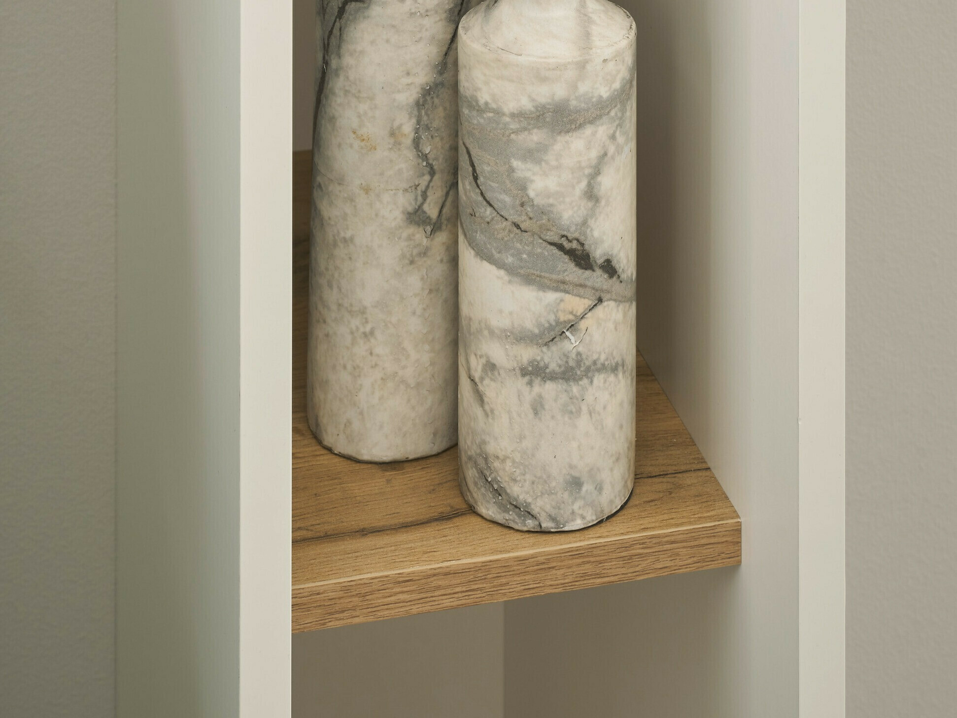 Reol Elbsori 105 (Hvid + Wotan eg)