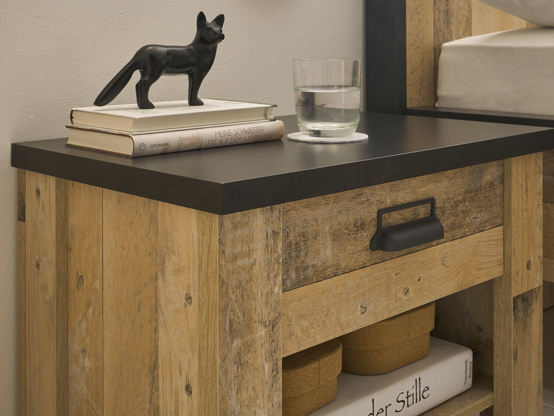 Sengebord Cirtale 104 (Modnet træ + Antracit)