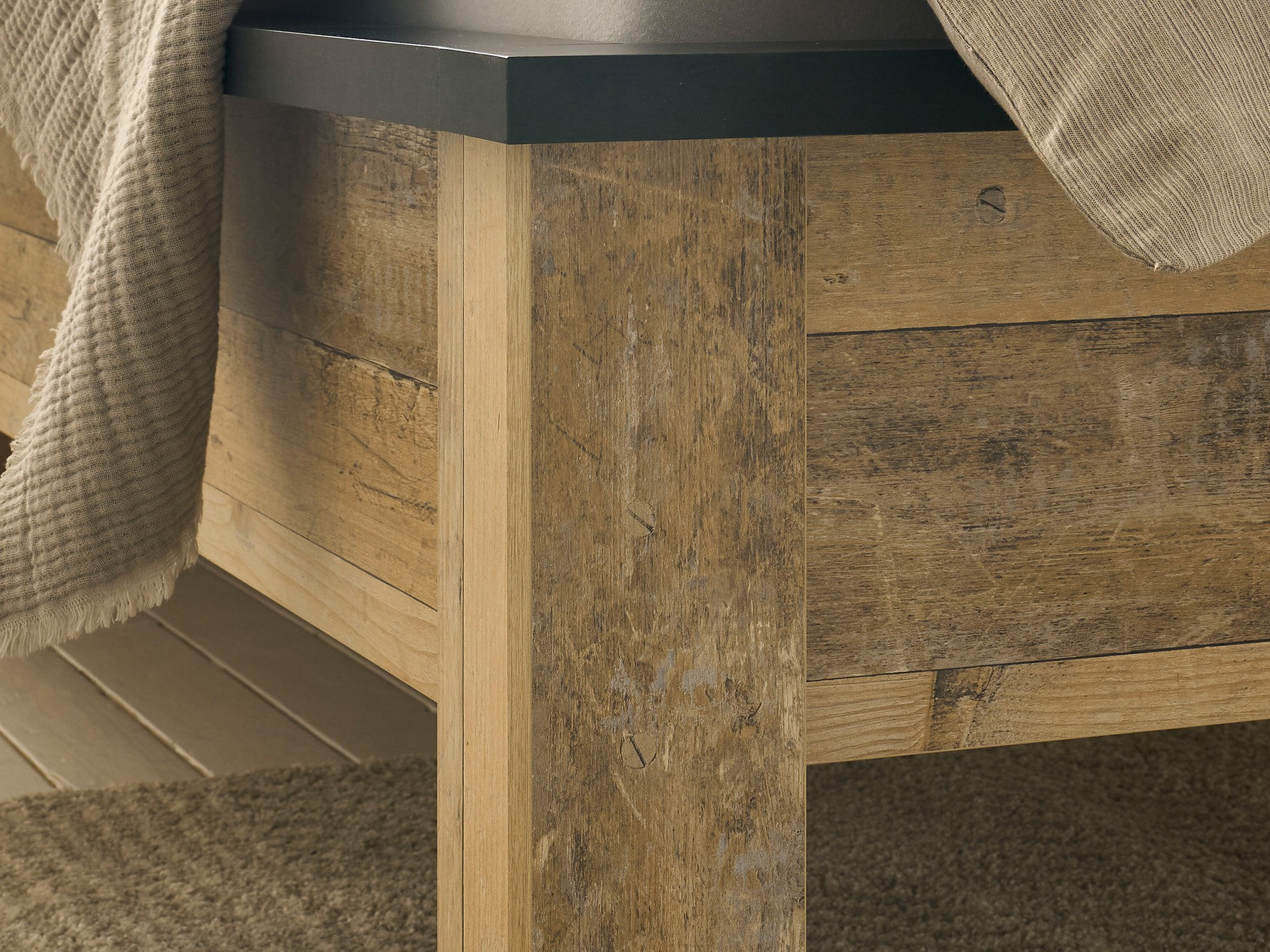 Seng Cirtale 109 (Modnet træ + Antracit)