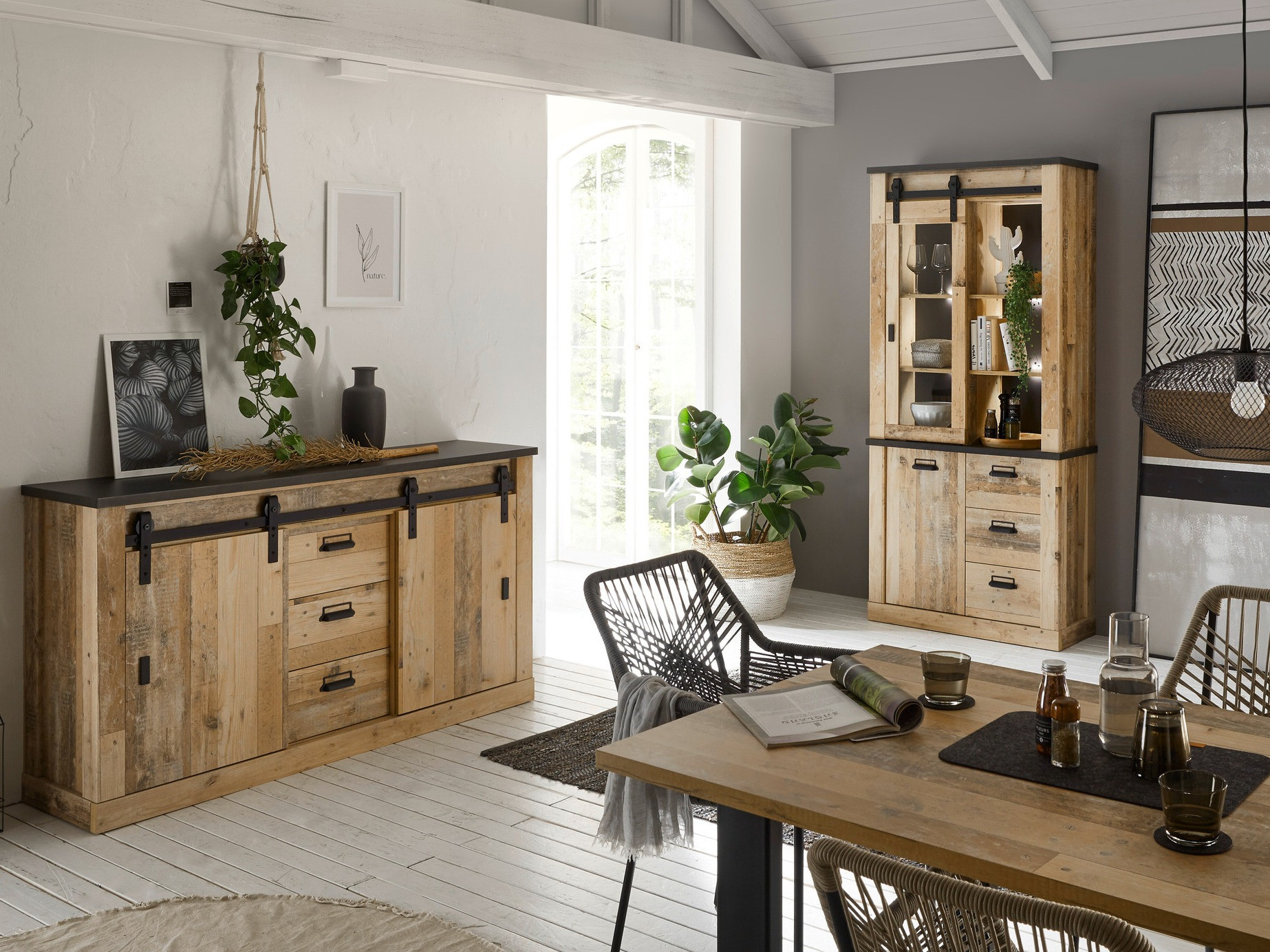 Kommode Cirtale 116 (Antracit + Modnet træ)