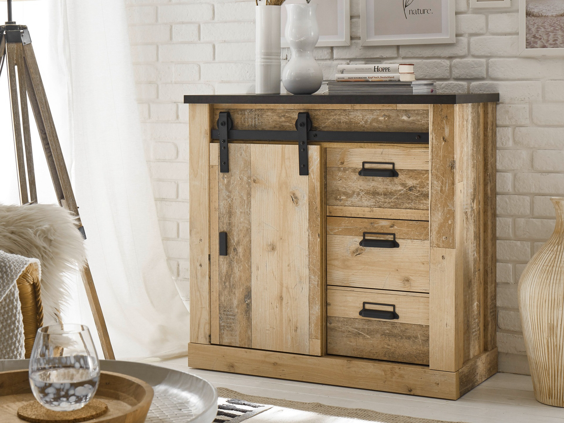 Kommode Cirtale 117 (Antracit + Modnet træ)