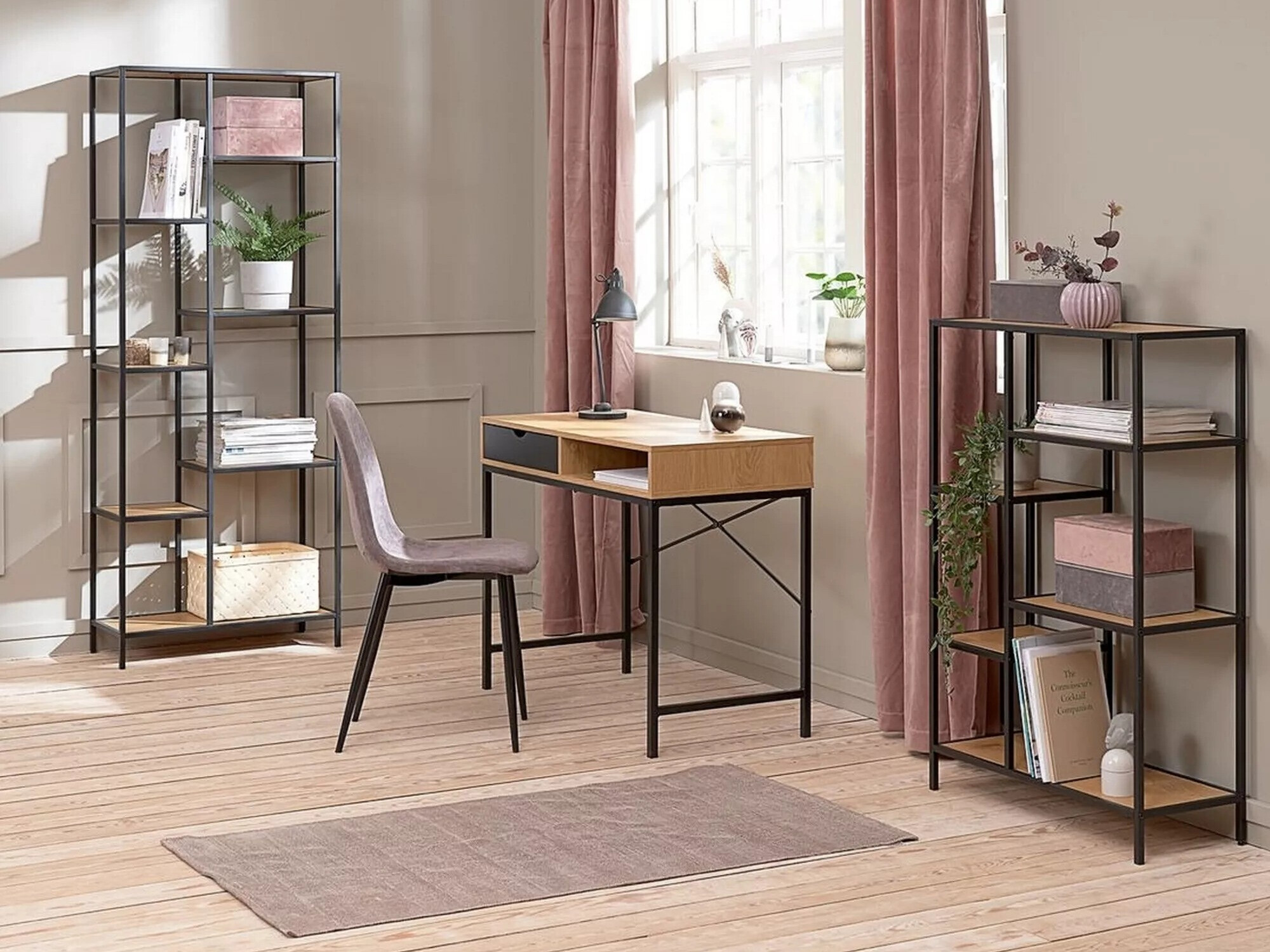 Reol Detroit 166 (Sort + Egetræ)