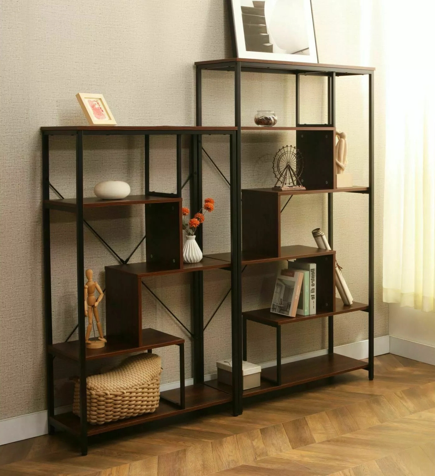 Reol Detroit 235 (Valnød + Sort)