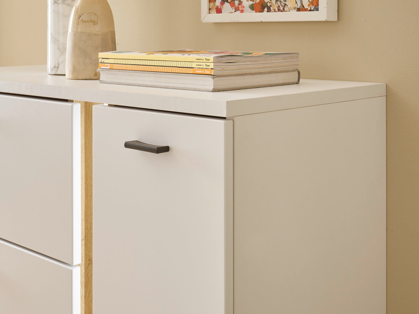 Kommode Avimavi 108 (Hvid + Wotan eg)