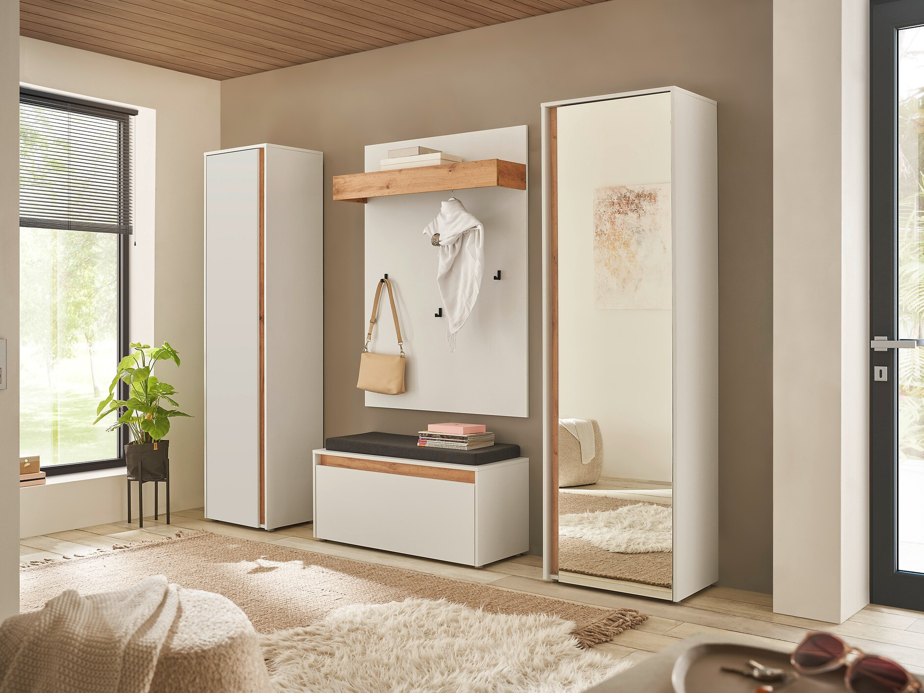 Garderobeskab Elbsori 161 (Hvid)