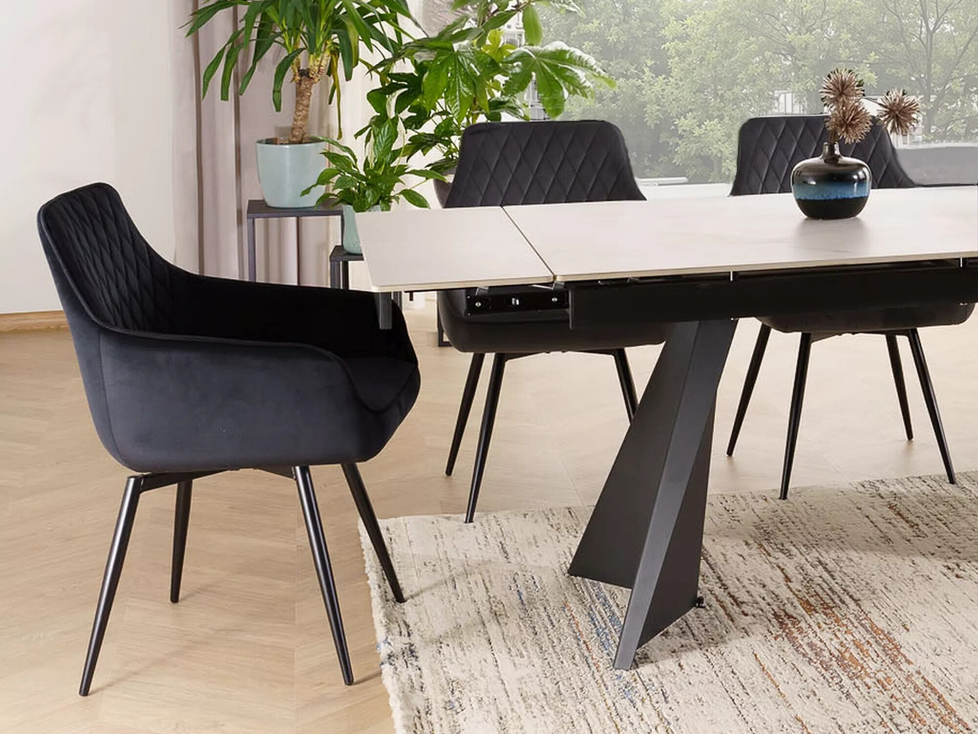 Stol Detroit 734 (Sort)