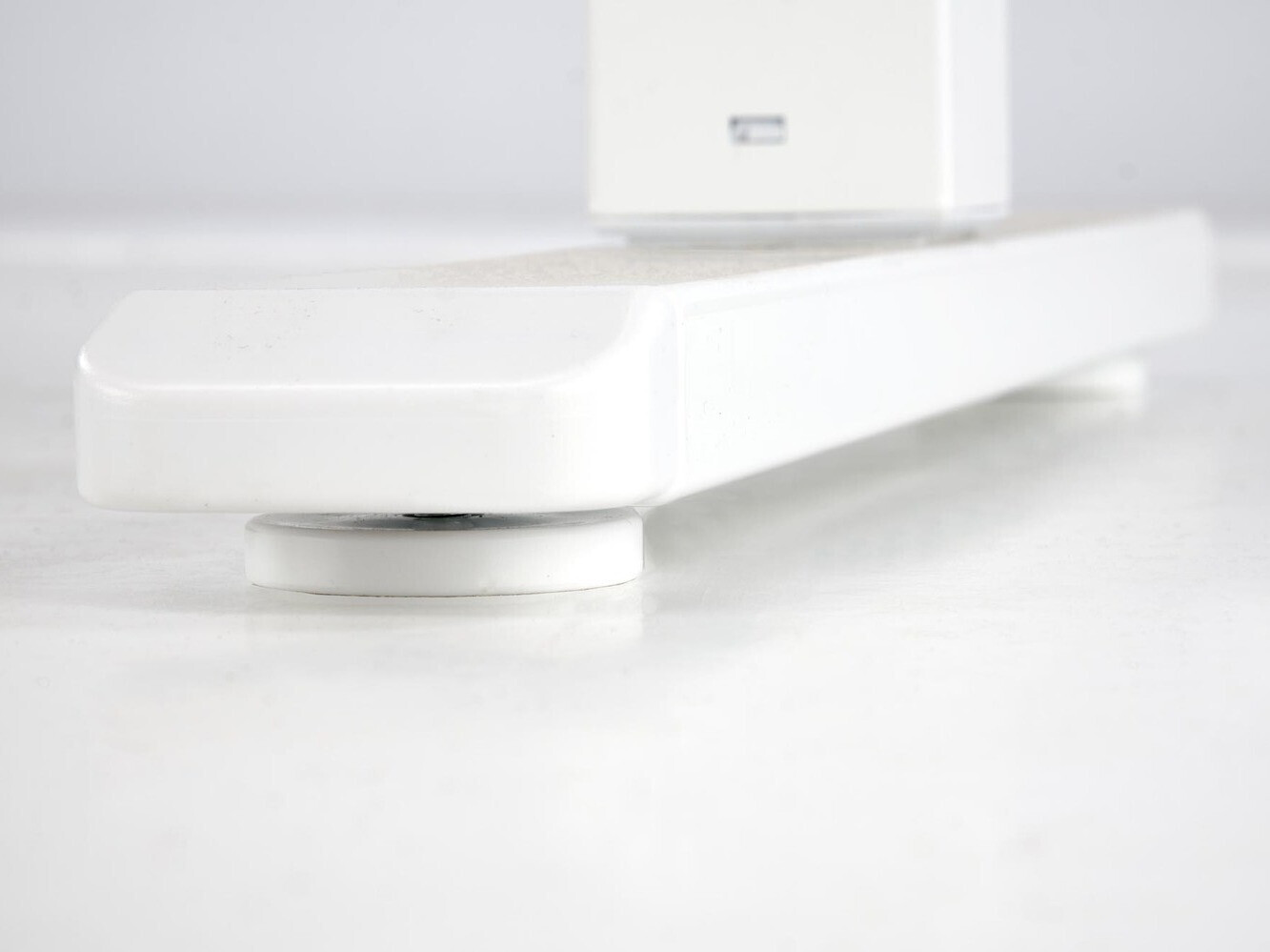 Hæve-sænkebord Houston 1704 (Artisan eg + Hvid)